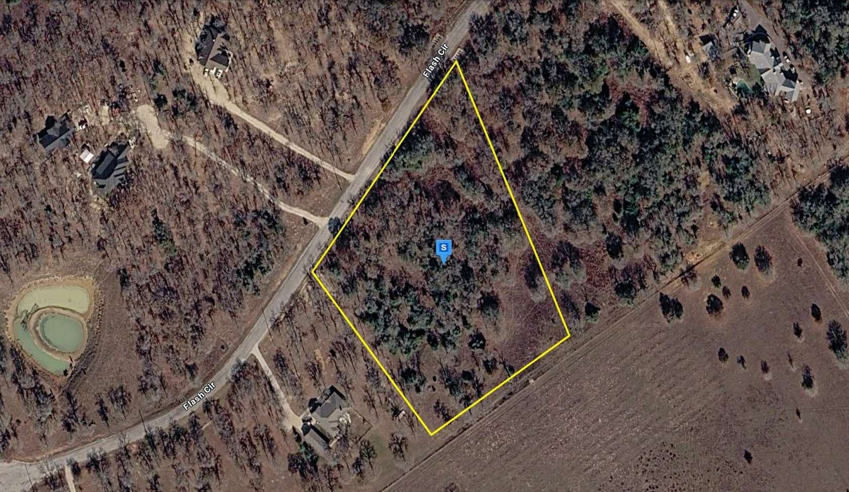 4.6 Acres of Residential Land for Sale in Luling, Texas