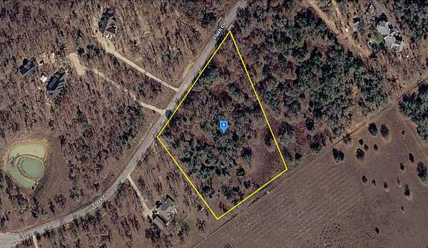 4.6 Acres of Residential Land for Sale in Luling, Texas