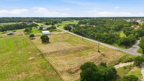 3 Acres of Residential Land for Sale in Boyd, Texas