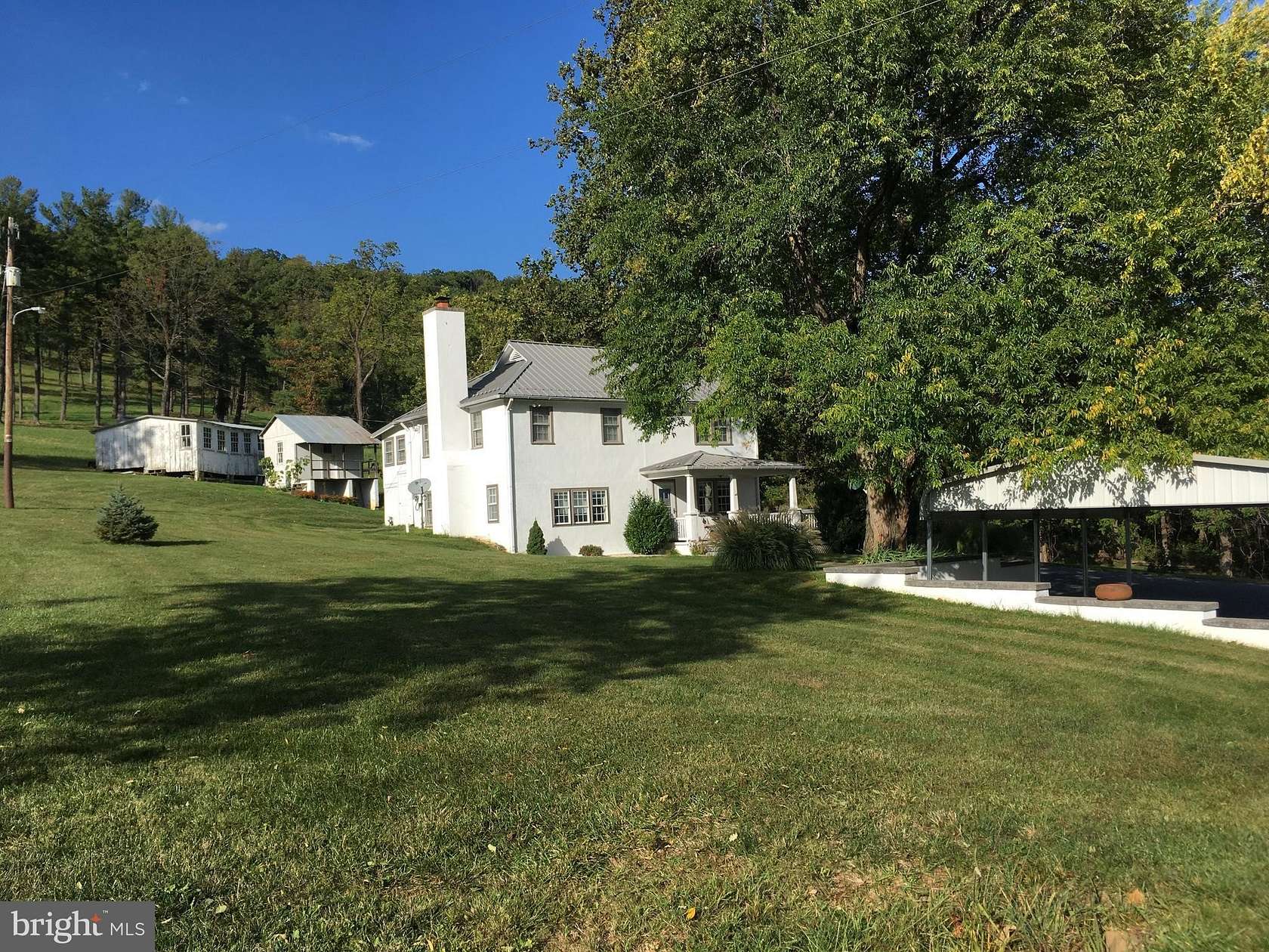 47.9 Acres of Land with Home for Sale in Paris, Virginia
