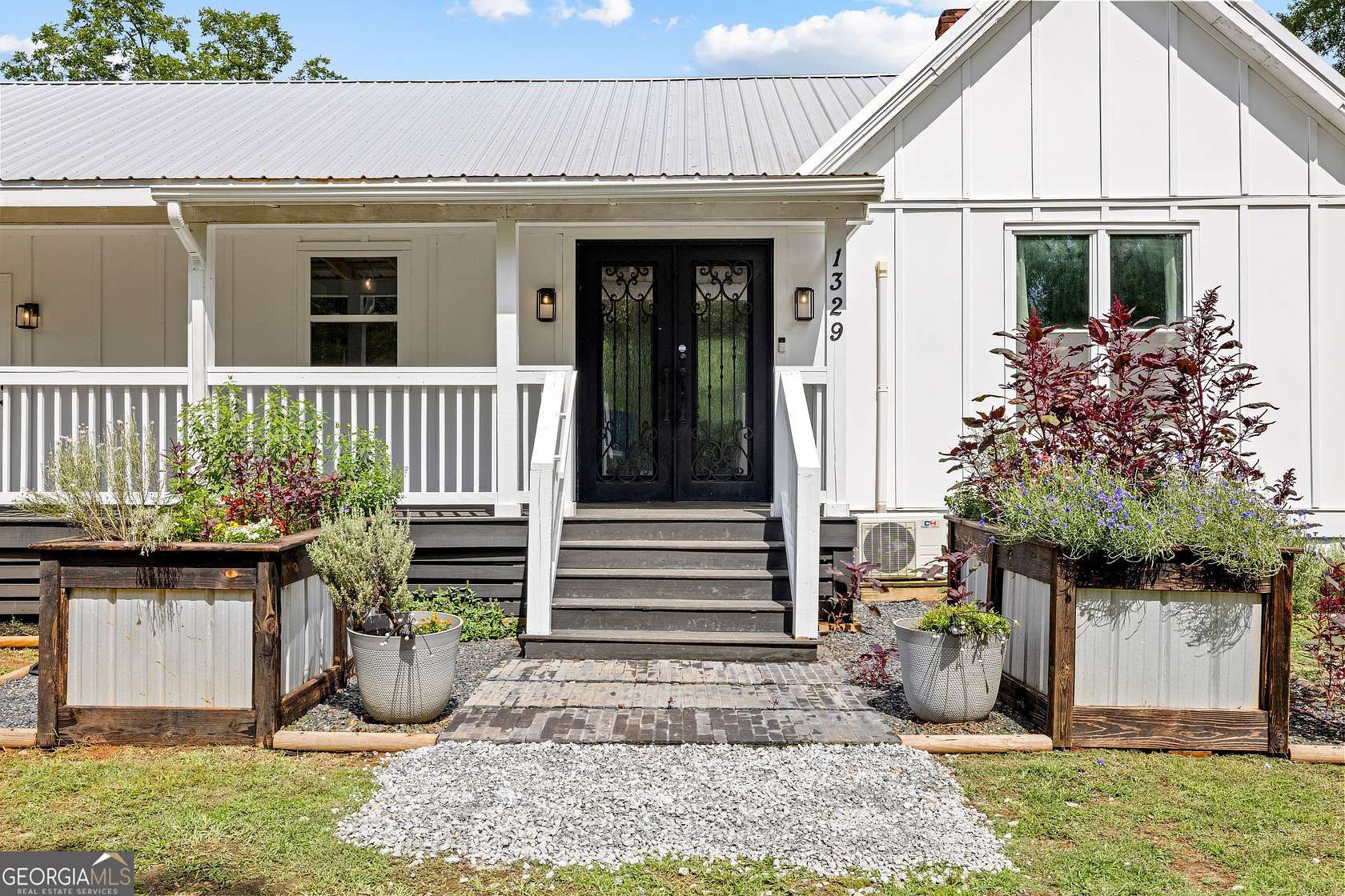 30 Acres of Agricultural Land with Home for Sale in Senoia, Georgia