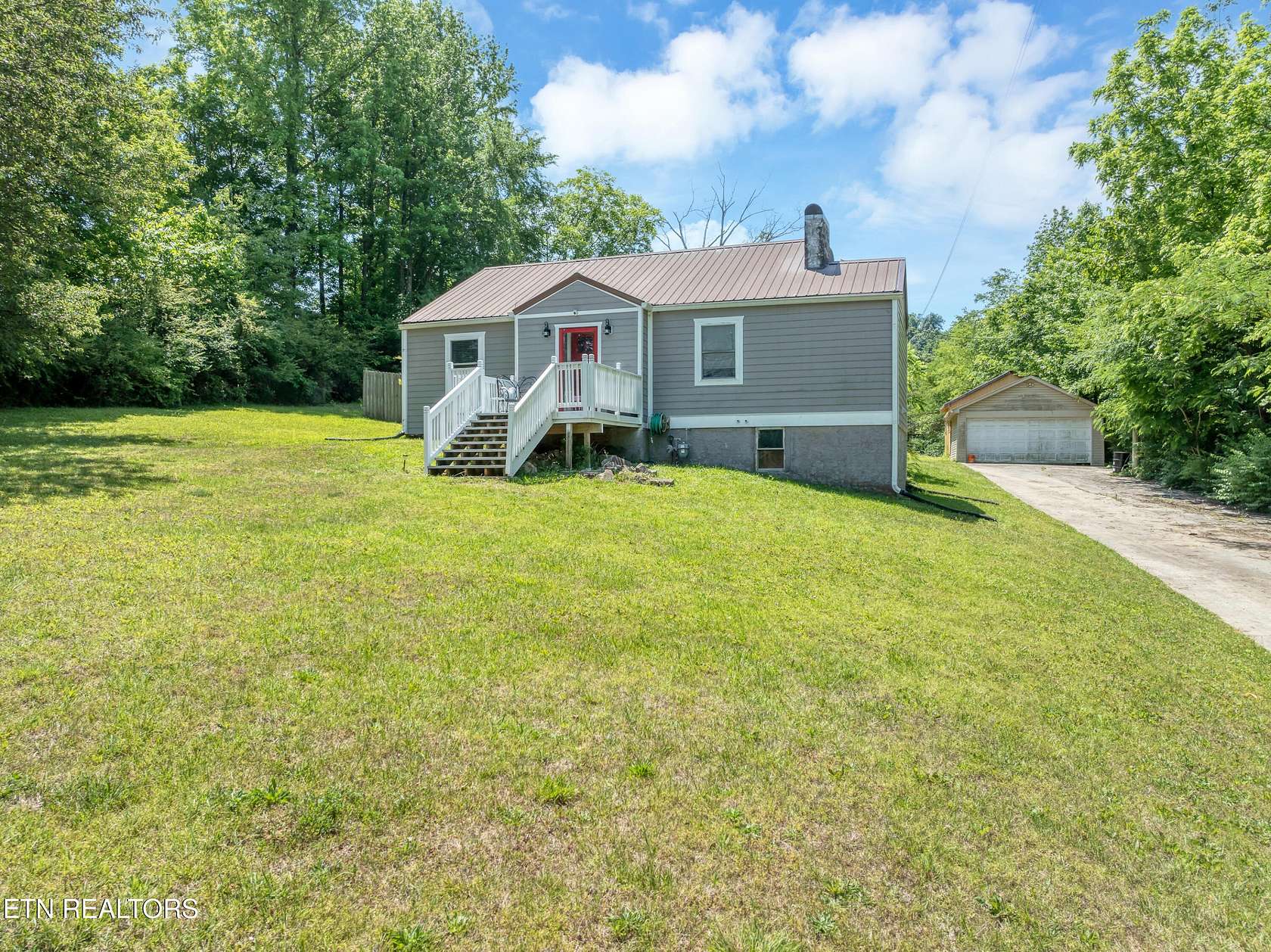20 Acres of Recreational Land with Home for Sale in Athens, Tennessee