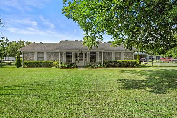 1.5 Acres of Land with Home for Sale in Little Rock, Arkansas