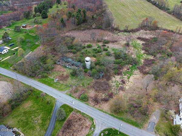 1.5 Acres of Residential Land for Sale in Brunswick Town, New York