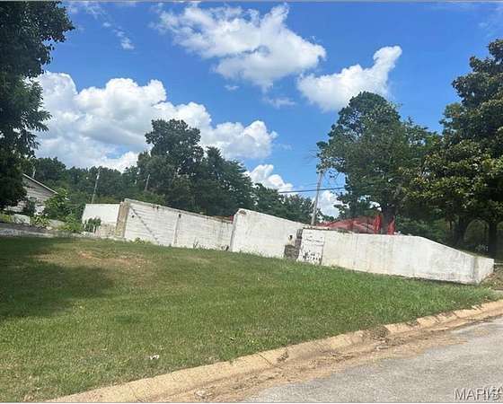 0.25 Acres of Commercial Land for Sale in Poplar Bluff, Missouri