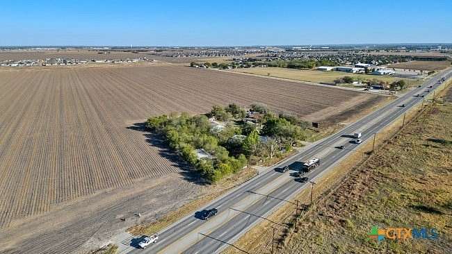 1 Acre of Mixed-Use Land for Sale in Seguin, Texas