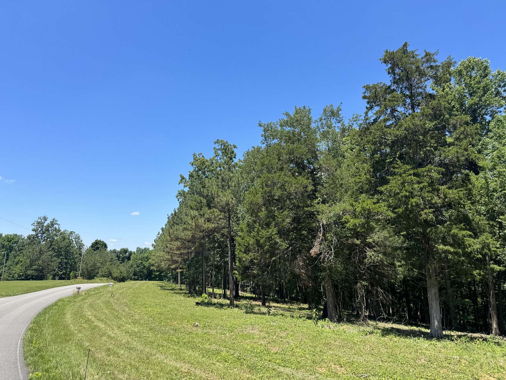 2.22 Acres of Residential Land for Sale in Dickson, Tennessee