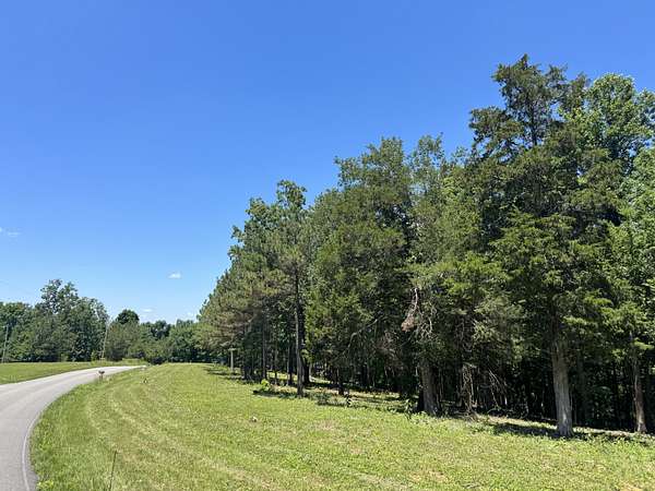2.22 Acres of Residential Land for Sale in Dickson, Tennessee