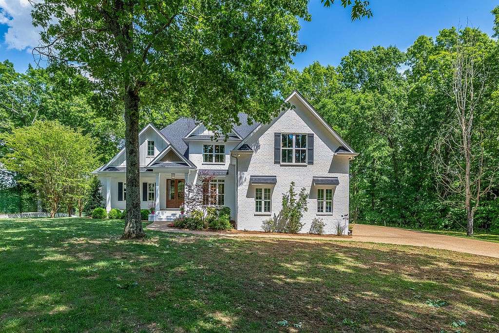 6 Acres of Land with Home for Sale in Lebanon, Tennessee