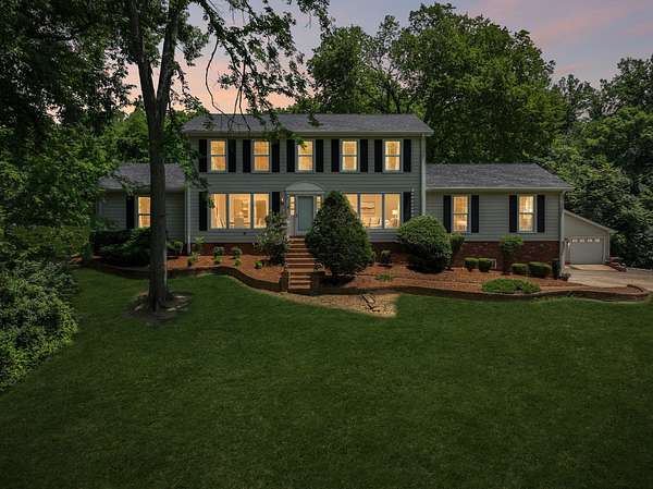 1.5 Acres of Land with Home for Sale in Hendersonville, Tennessee