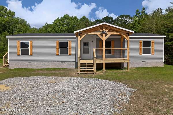 4.42 Acres of Land with Home for Sale in Jamestown, Tennessee