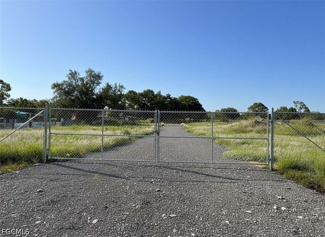 1.25 Acres of Residential Land for Sale in Clewiston, Florida