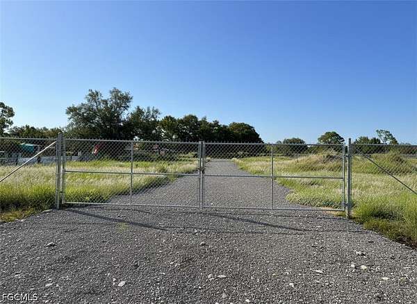 1.25 Acres of Residential Land for Sale in Clewiston, Florida