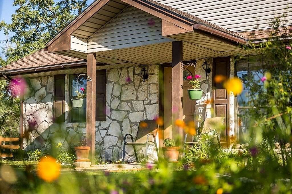 187 Acres of Land with Home for Sale in Fayetteville, Texas