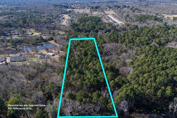 3.13 Acres of Land for Sale in Mineola, Texas