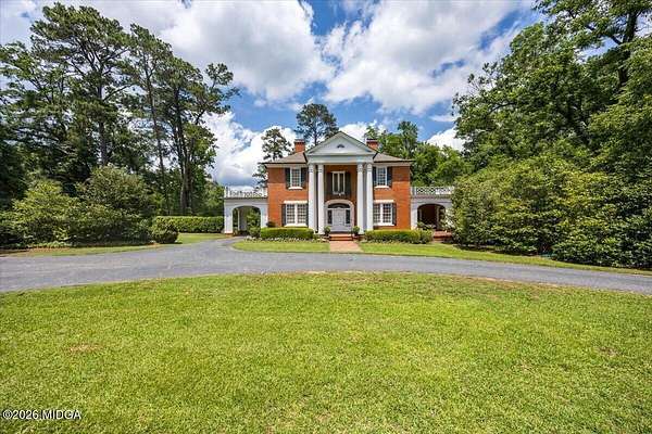 15.7 Acres of Land with Home for Sale in Macon, Georgia
