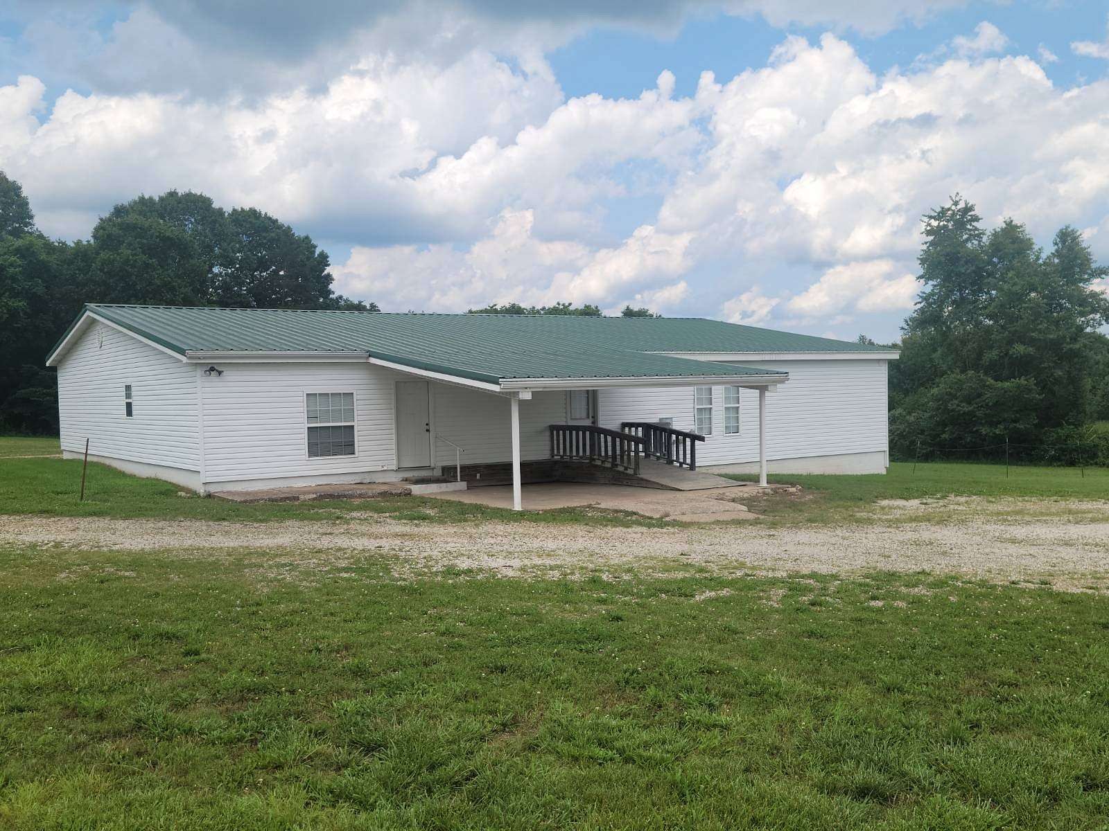 1.6 Acres of Improved Commercial Land for Sale in Ash Flat, Arkansas