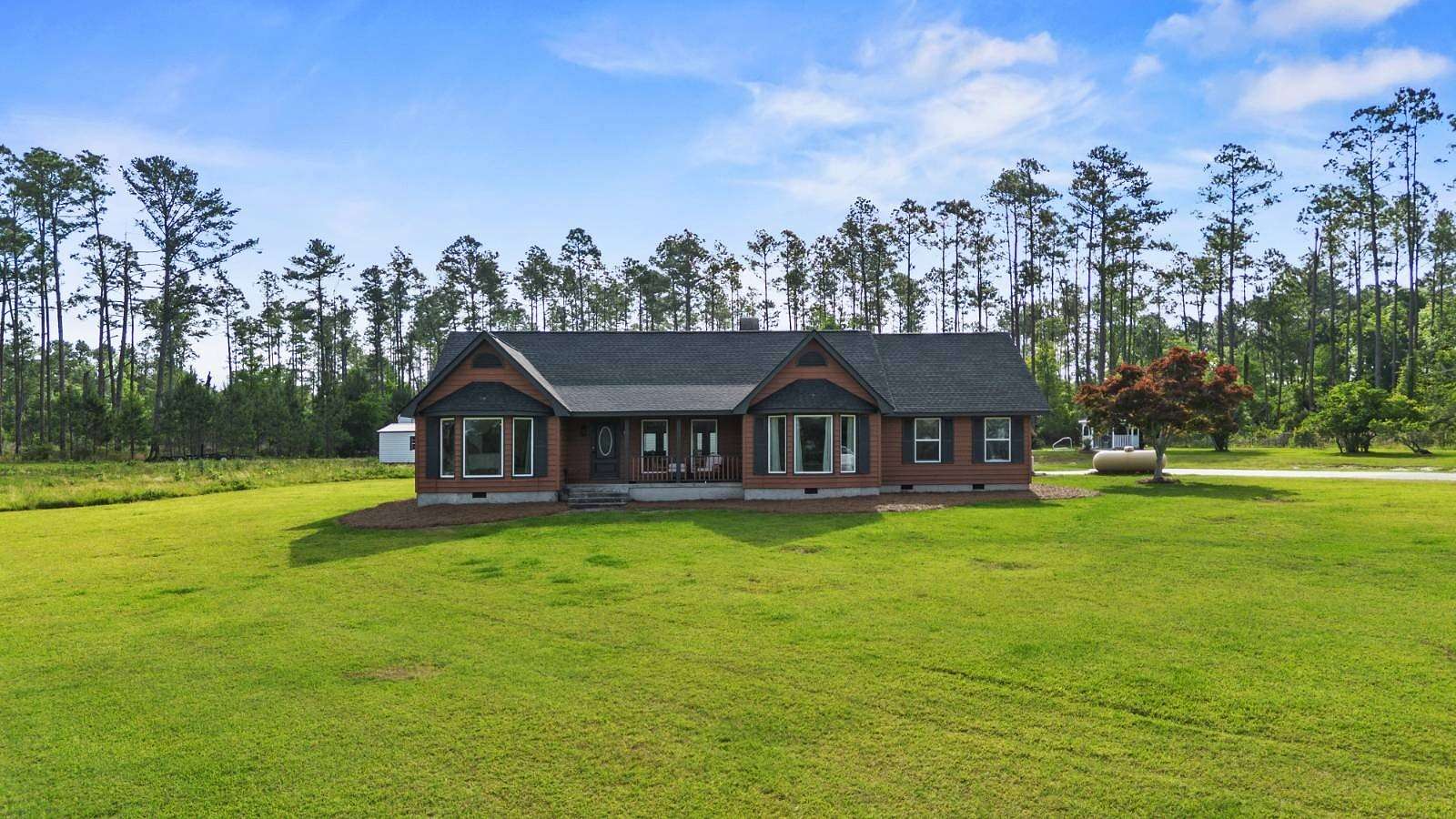 33 Acres of Land with Home for Sale in Stillmore, Georgia