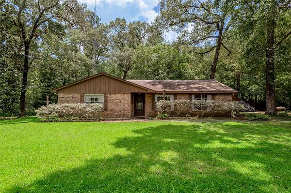 6 Acres of Land with Home for Sale in Huntsville, Texas