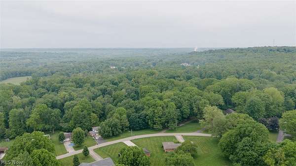 12.6 Acres of Land for Auction in Masury, Ohio