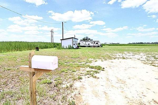 7.5 Acres of Land for Sale in Lakeland, Georgia