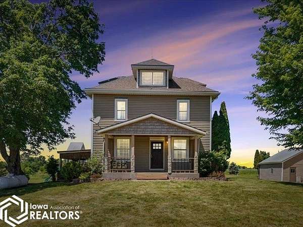 5.62 Acres of Land with Home for Sale in Burlington, Iowa