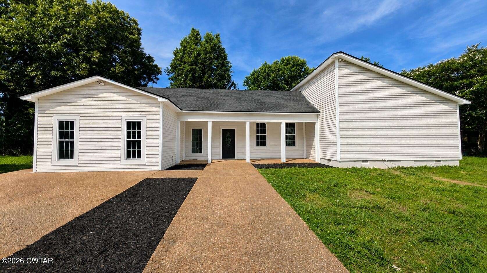 1.5 Acres of Land with Home for Sale in Lexington, Tennessee