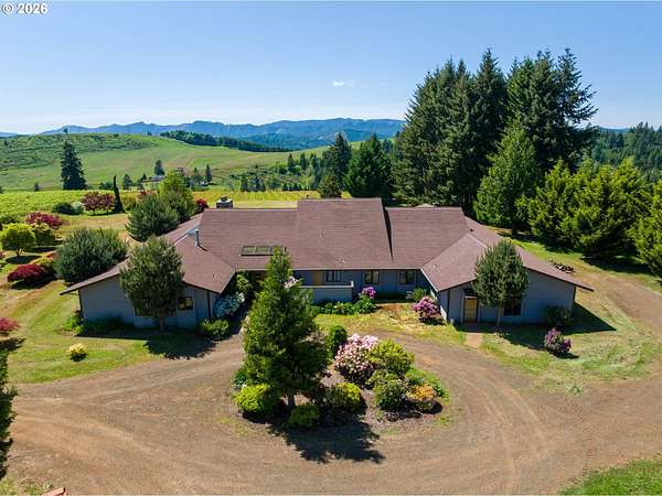 90.8 Acres of Agricultural Land with Home for Sale in Oakland, Oregon