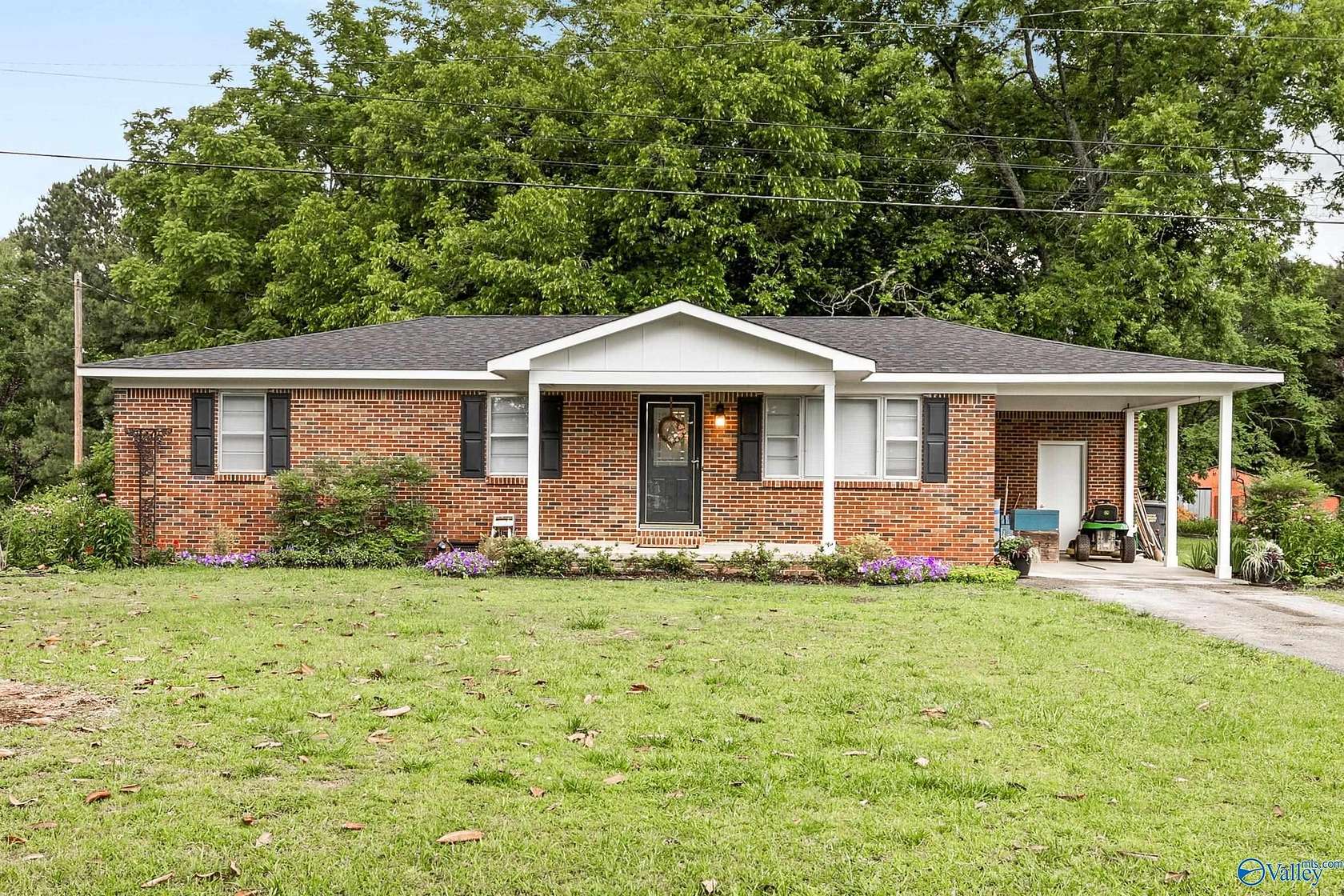 4 Acres of Land with Home for Sale in Hartselle, Alabama