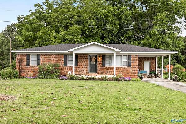 4 Acres of Land with Home for Sale in Hartselle, Alabama