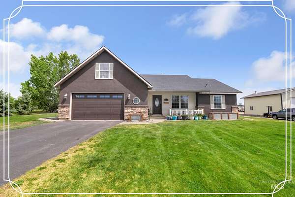 3 Acres of Land with Home for Sale in Shoshone, Idaho