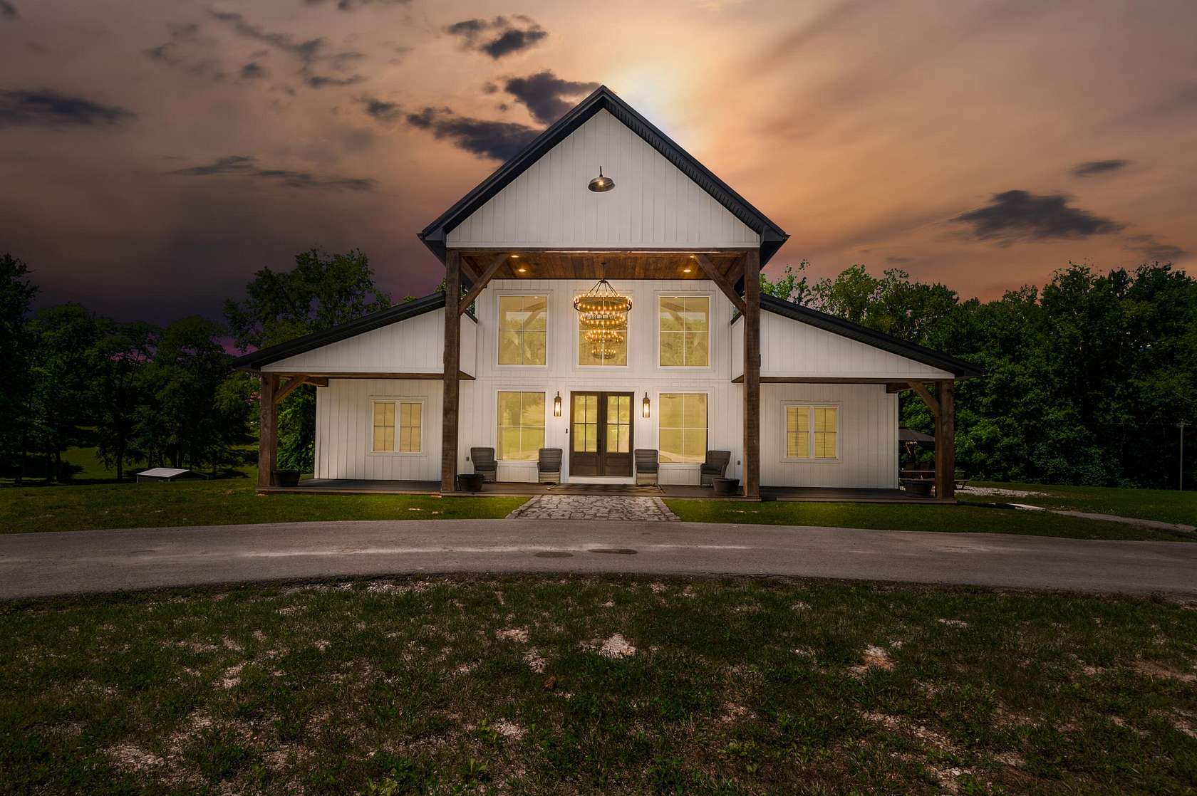 9 Acres of Land with Home for Sale in London, Kentucky