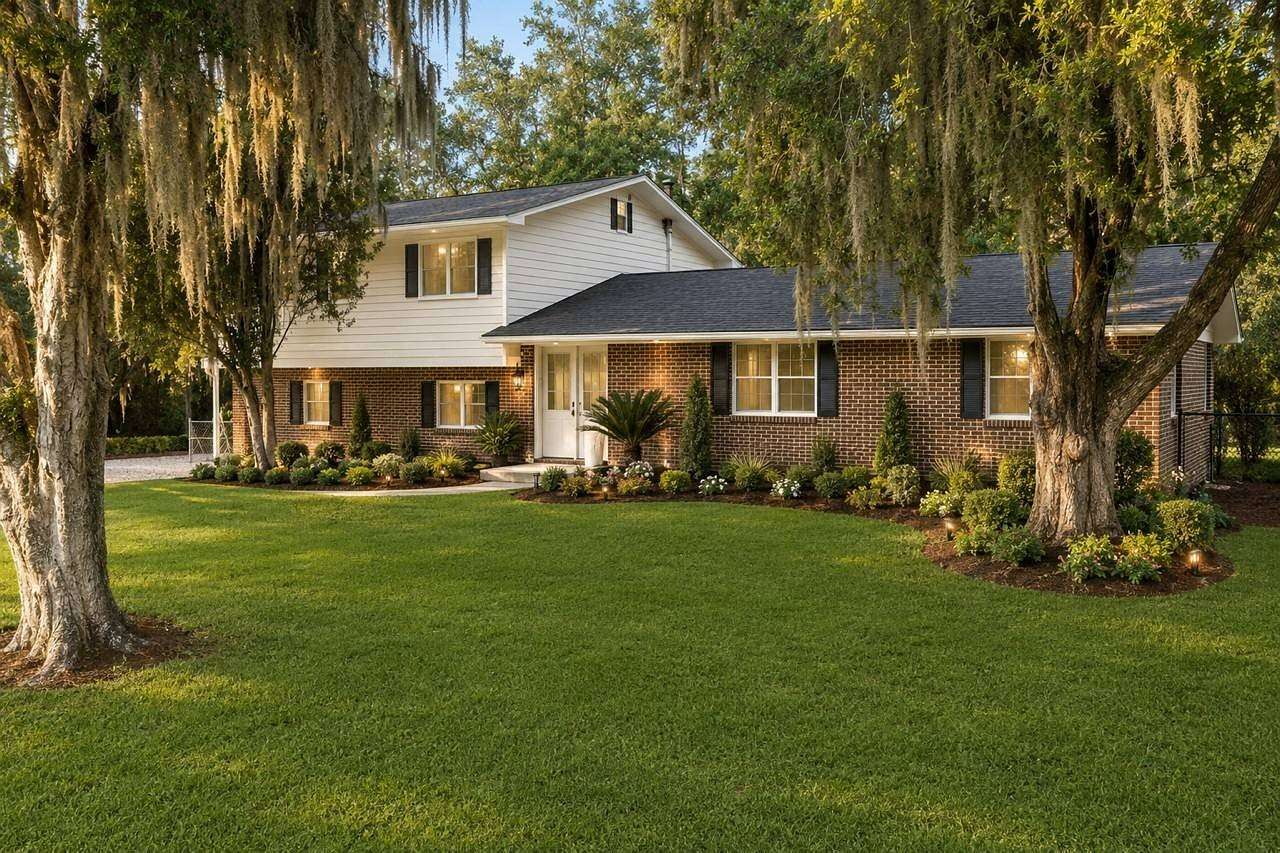 16 Acres of Land with Home for Sale in Hampton, Florida