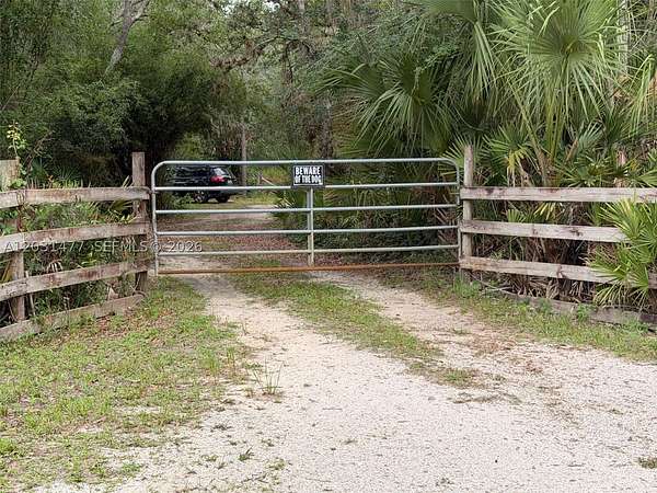 5 Acres of Land for Sale in Arcadia, Florida