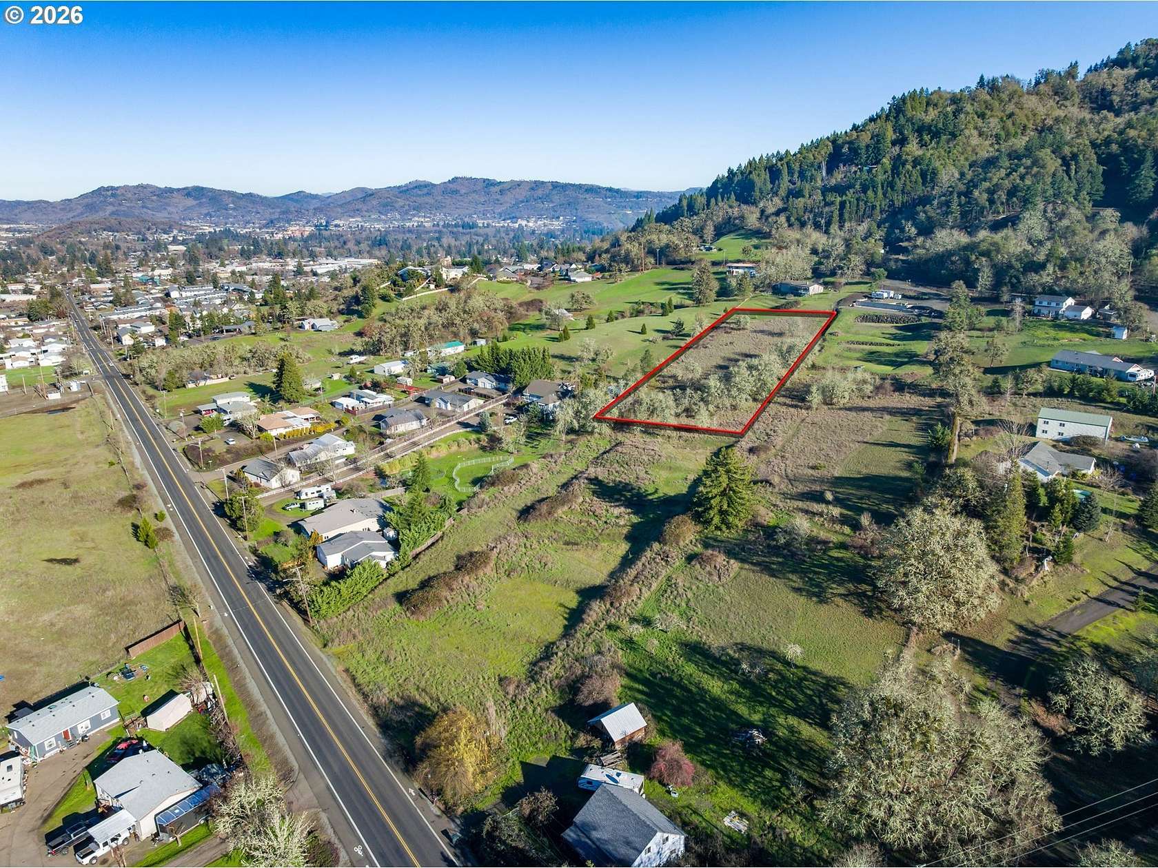 2 Acres of Residential Land for Sale in Roseburg, Oregon