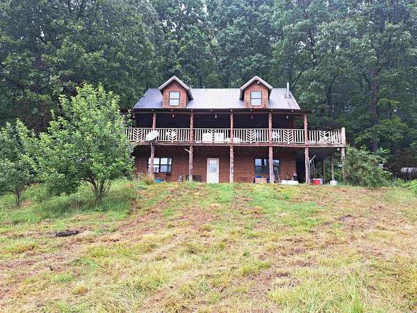 148 Acres of Recreational Land with Home for Sale in Melbourne, Arkansas