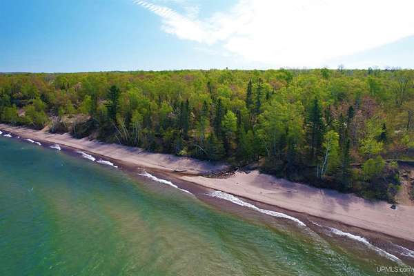 1.49 Acres of Land for Sale in Hancock, Michigan