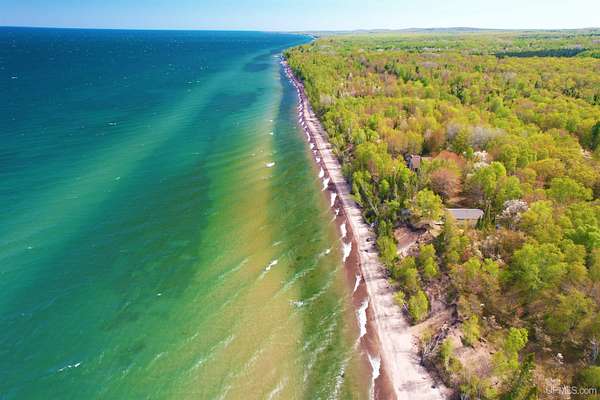 1.59 Acres of Land for Sale in Hancock, Michigan
