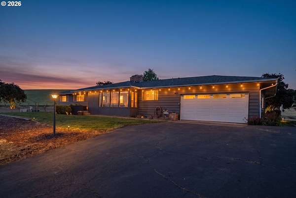 6 Acres of Land with Home for Sale in Dufur, Oregon