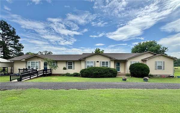 3.35 Acres of Improved Mixed-Use Land for Sale in Lavaca, Arkansas