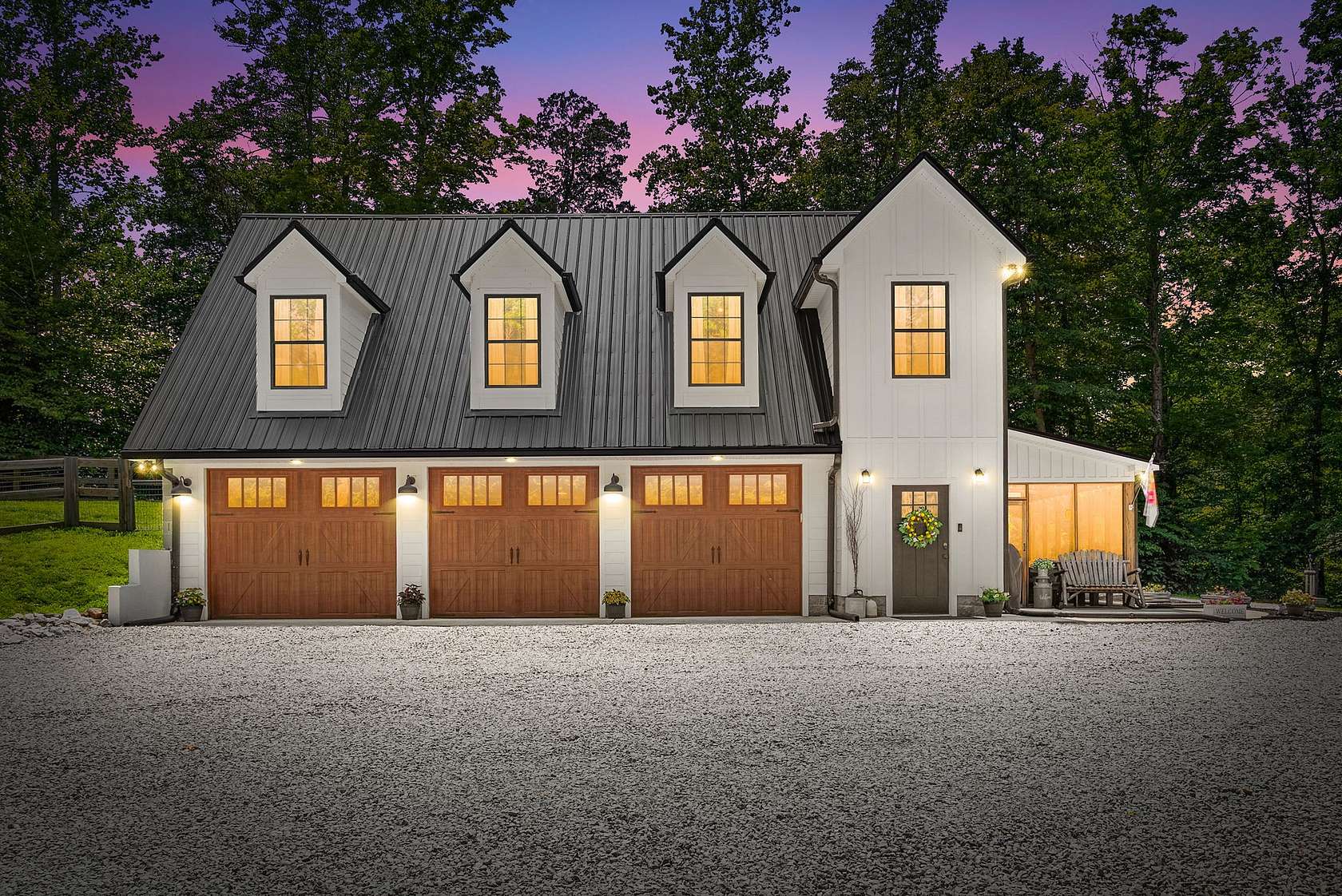 10 Acres of Land with Home for Sale in Charlotte, Tennessee