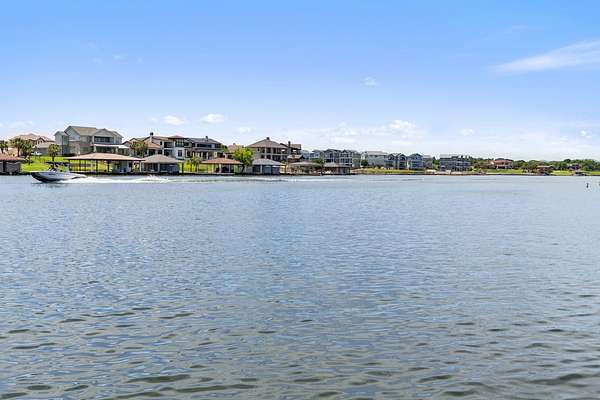 1 Acre of Land for Sale in Kingsland, Texas