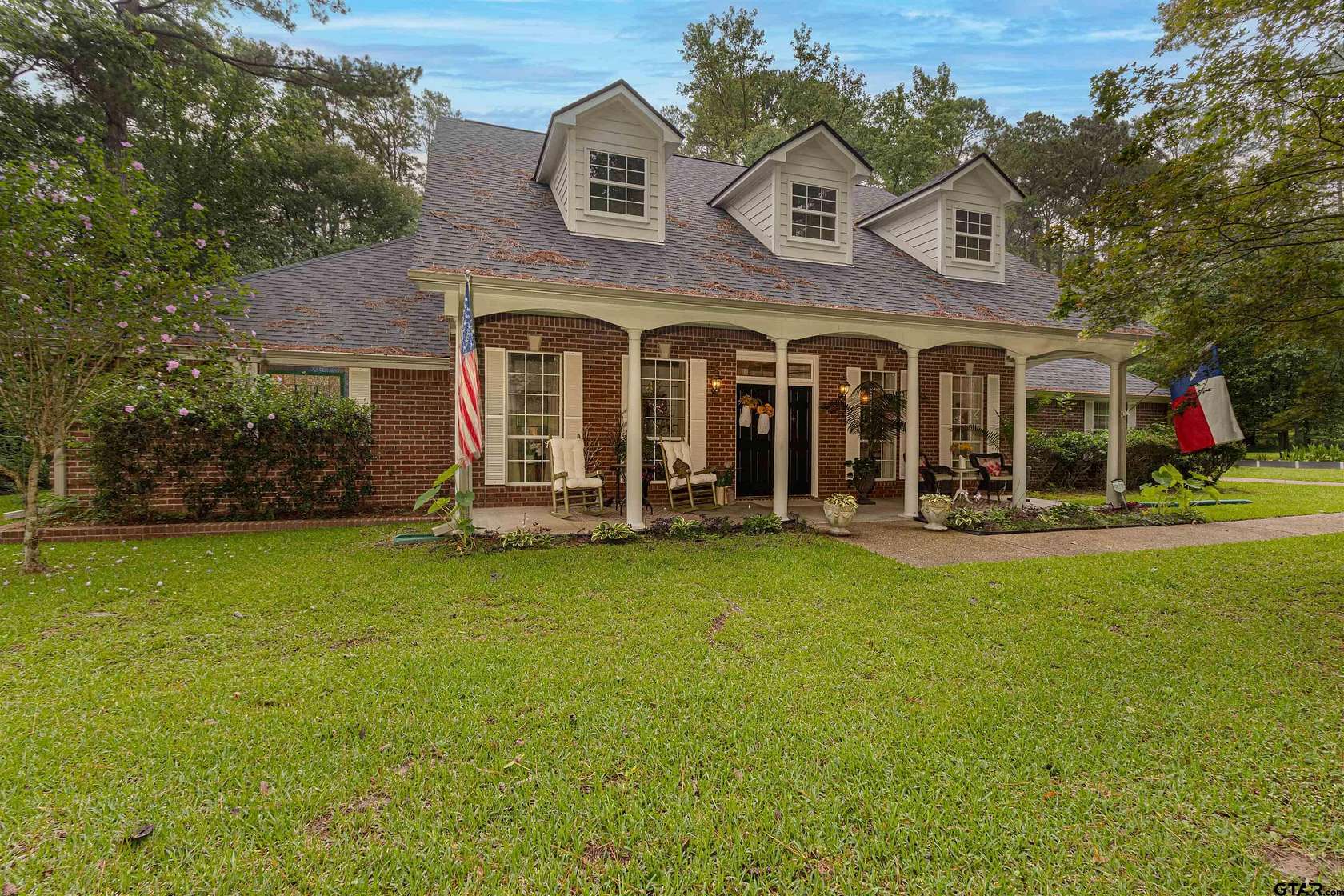 2.3 Acres of Land with Home for Sale in Tyler, Texas