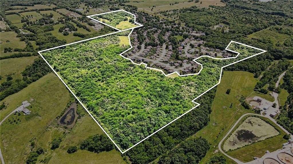 68 Acres of Recreational & Residential Land for Sale in Smithville, Missouri