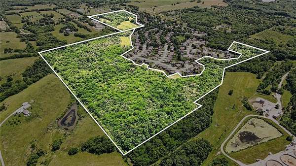 68 Acres of Recreational & Residential Land for Sale in Smithville, Missouri