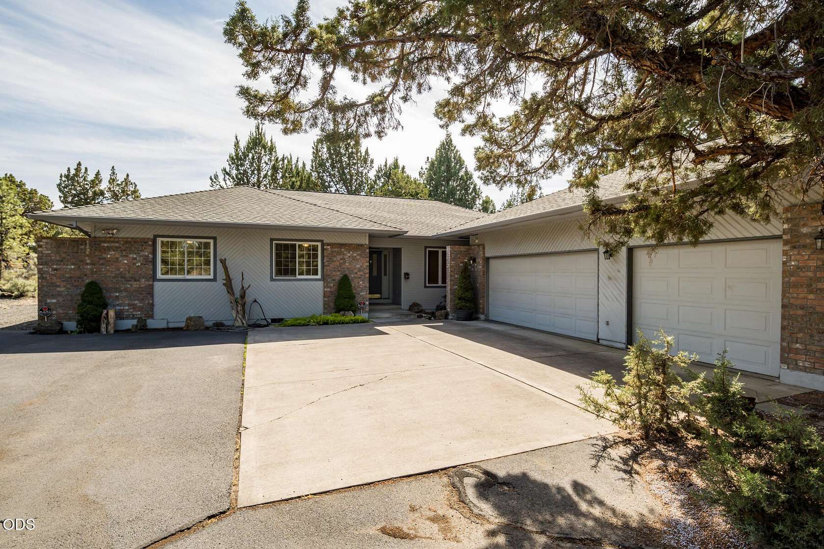 2.56 Acres of Land with Home for Sale in Bend, Oregon