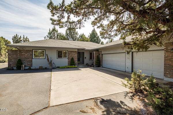 2.56 Acres of Land with Home for Sale in Bend, Oregon
