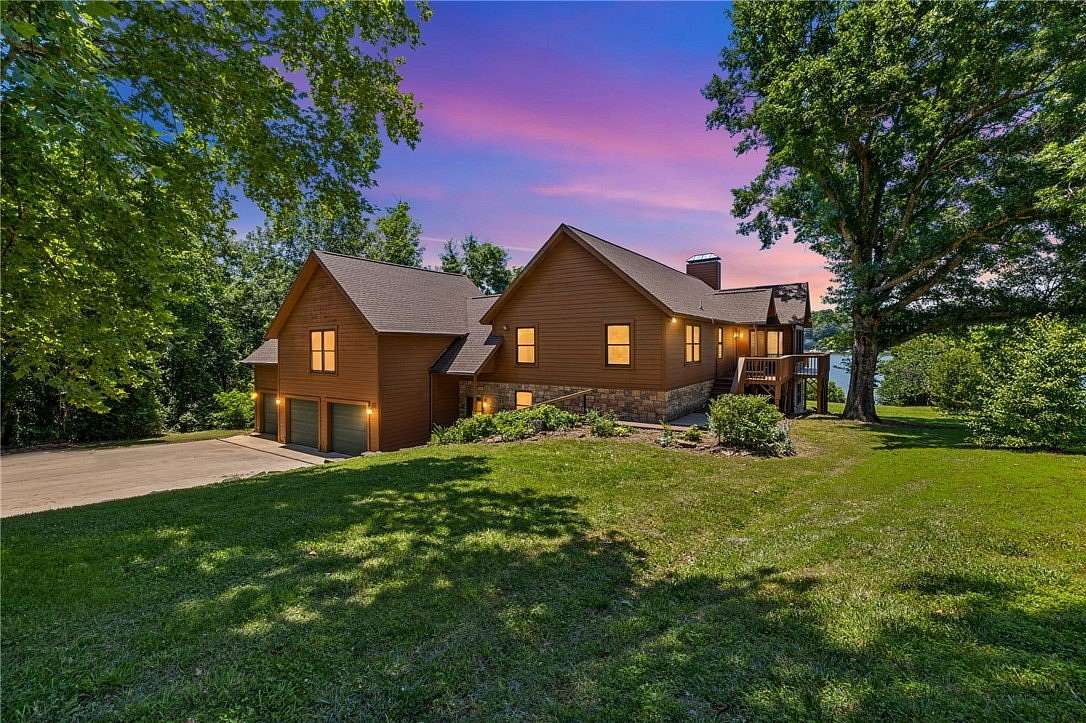 1.62 Acres of Land with Home for Sale in Springdale, Arkansas