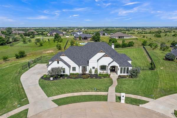 3 Acres of Land with Home for Sale in Fort Worth, Texas