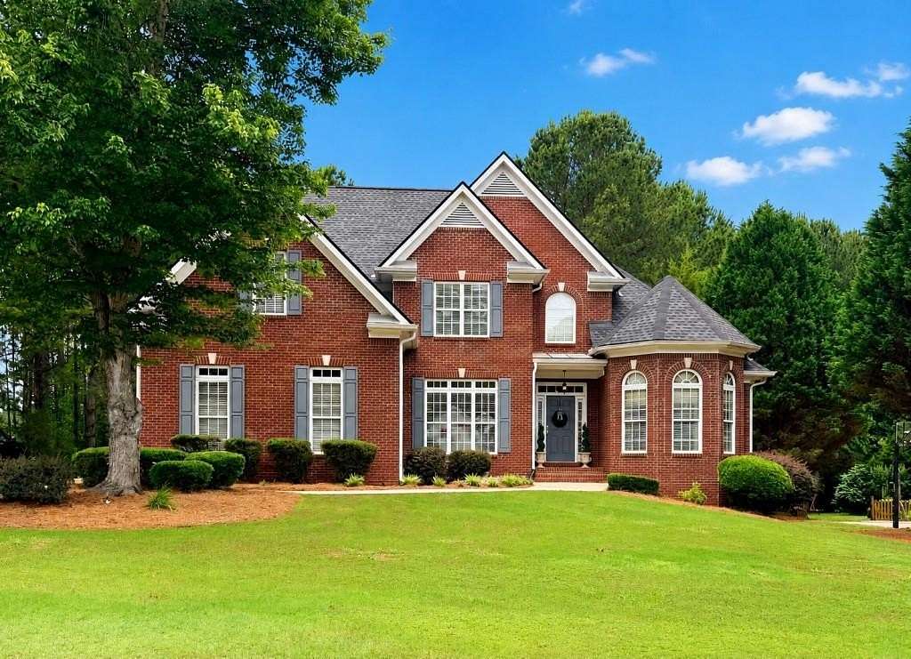 1.57 Acres of Land with Home for Sale in Fayetteville, Georgia